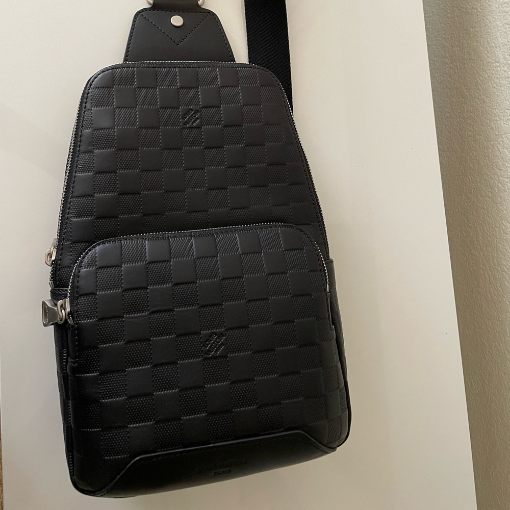 Brand new Louis Vuitton Avenue Sling Bag (Damier Ifini Leather)